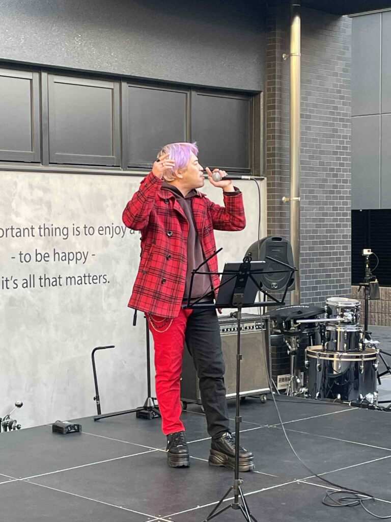 定評のラルクで会場を温める